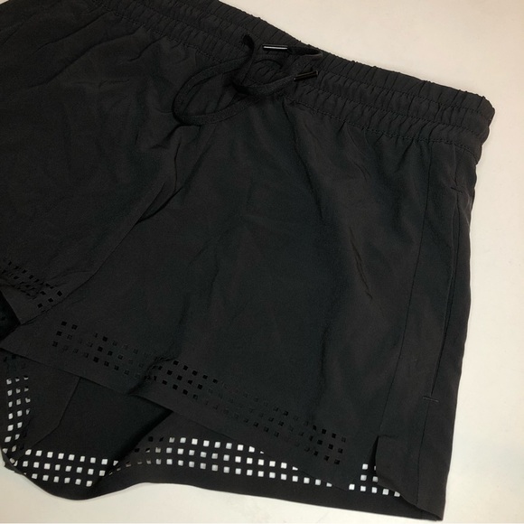Athleta Pants - EUC Athleta Shorts Size 4